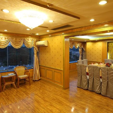 Donghai Grand Hotel Циндао Экстерьер фото