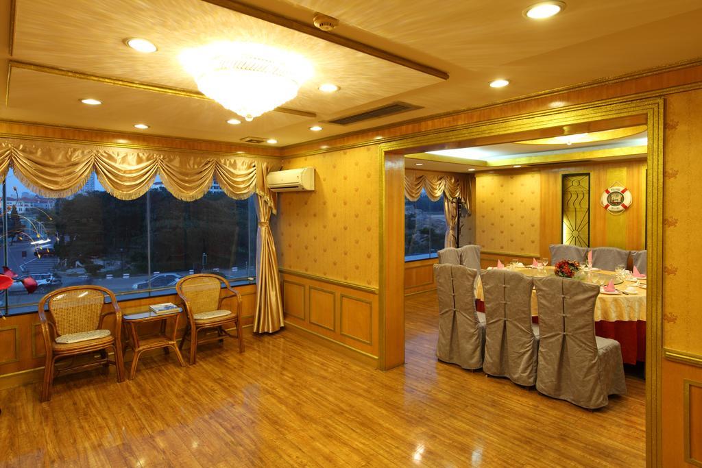 Donghai Grand Hotel Циндао Экстерьер фото